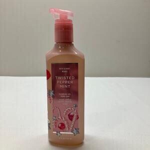 Bath & Body Works TWISTED PEPPERMINT Cleansing Gel Hand Soap 8 fl oz NEW